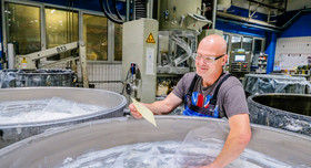 Produktion von Kömmerling-Klebstoffen