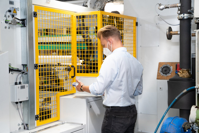 Maschinenpark: Renolit nutzt vor allem Extruder- und Kalander-Anlagen. Foto: Renolit