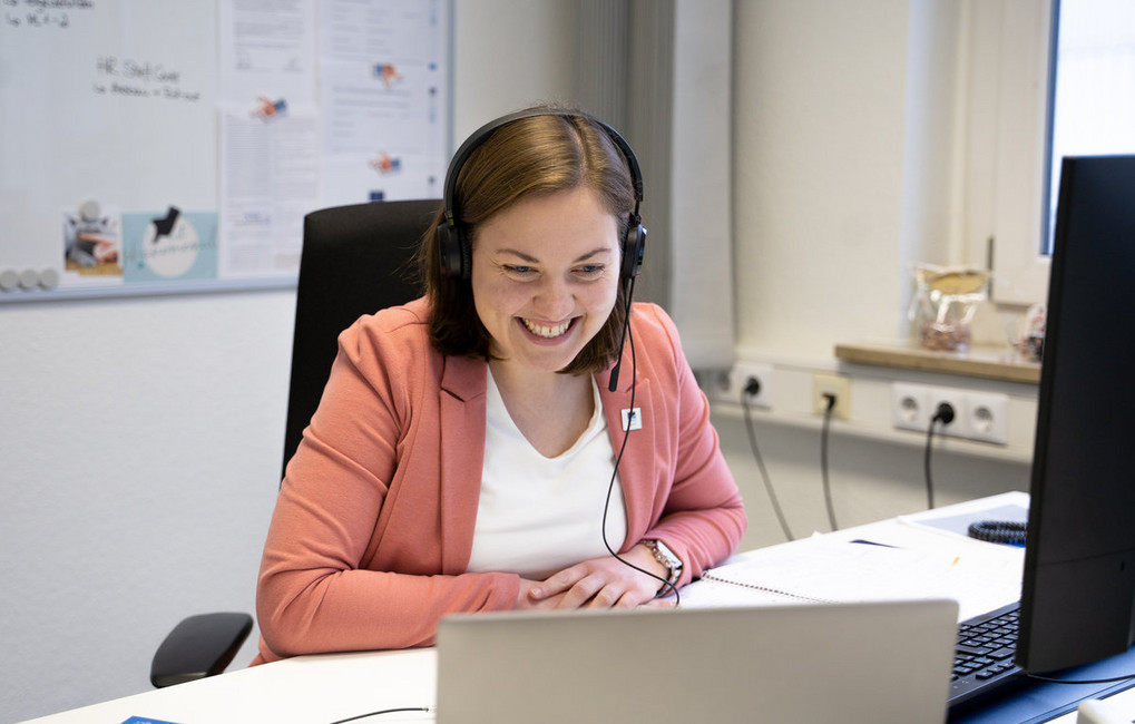 "Zum Teil verbringe ich schon mal 50 Prozent des Tages in Videokonferenzen", sagt die Personalmanagerin. Foto: Renolit