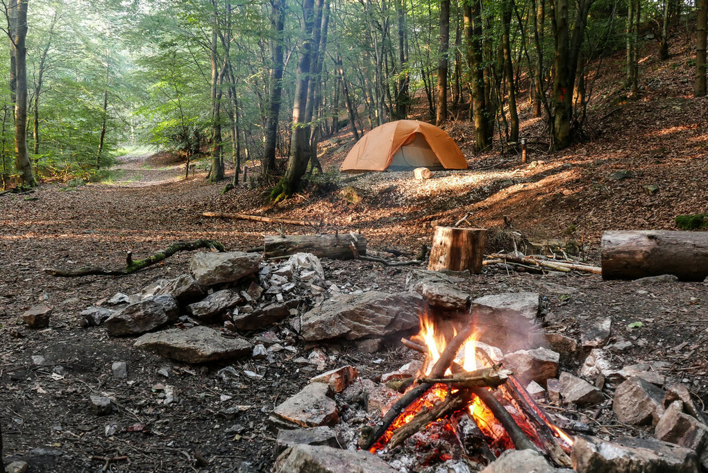 Abenteuer: Im Naturpark Soonwald-Nahe ist Zelten in Trekkingcamps erlaubt. Foto: RPT