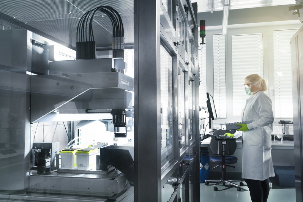 Hoffnungsträger Forschung: Die Impfstoffe werden weiterentwickelt. Foto: Biontech.