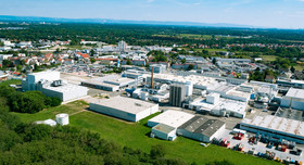 Der RENOLIT-Standort in Worms aus der Vogelperspektive. Hier plant das Unternehmen einen Ausbau und Modernisierungen. 