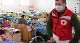 Helfer des Roten Kreuzes
