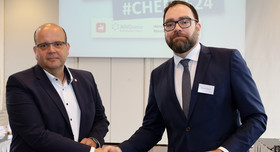 Verhandelnde beim ersten Treffen in der Tarifrunde Chemie 2024 in Frankenthal. Foto: Chemieverbände Rheinland-Pfalz