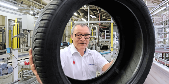 Peter Fluhr, Leiter Rohreifenfertigung bei Michelin in Bad Kreuznach