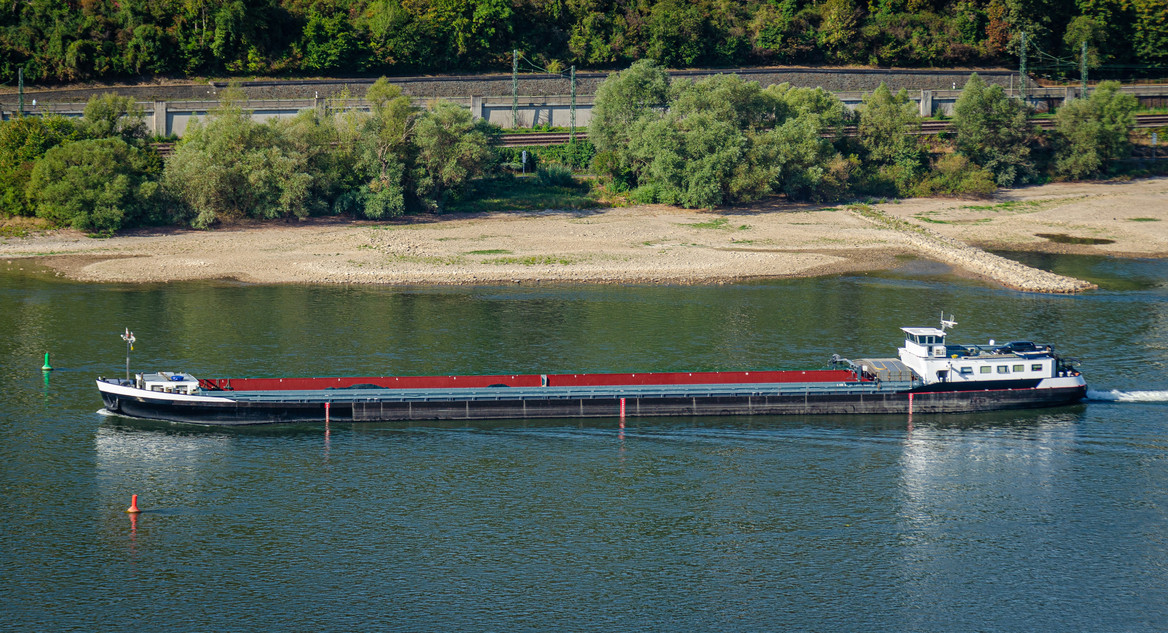 Niedrigwasser macht den Rhein zum Engpass