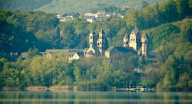 Blick auf das Koster Maria Laach