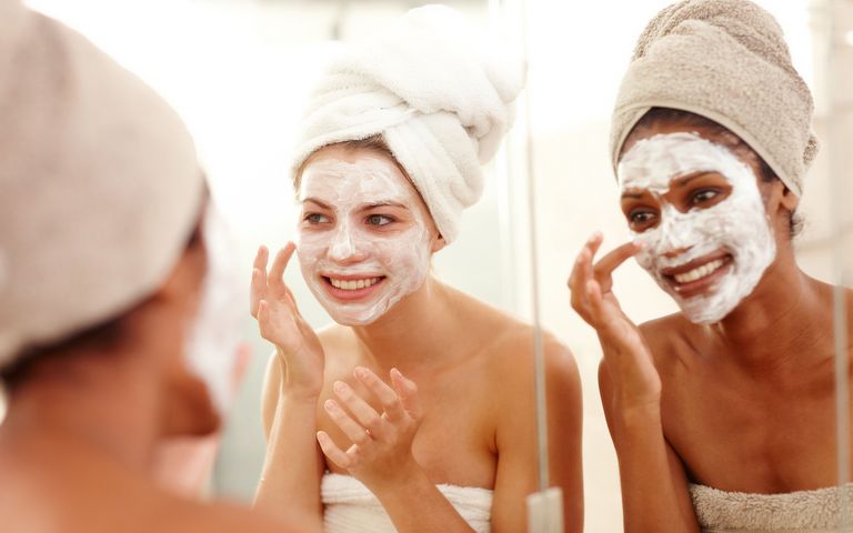 Kosmetik für die Schönheit: Gesichtsmasken schützen gegen Feinstaub. Foto: BASF