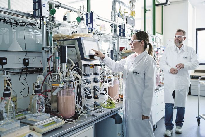 Mit der weißen Biotechnologie nutzt die BASF Mikroorganismen und Enzyme zur Herstellung von chemischen und biochemischen Produkten. Foto: BASF SE