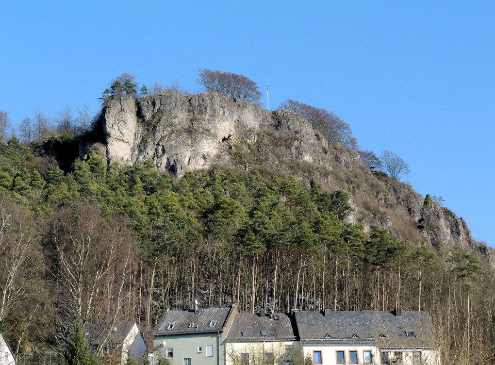 Der Dolomitenfelsen Munterley bei Gerolstein. Foto: imago / Martin Werner.