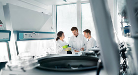 Wissenschaftler des Biotech-Unternehmens Biontech in Mainz haben bereits einen Impfstoff entwickelt.