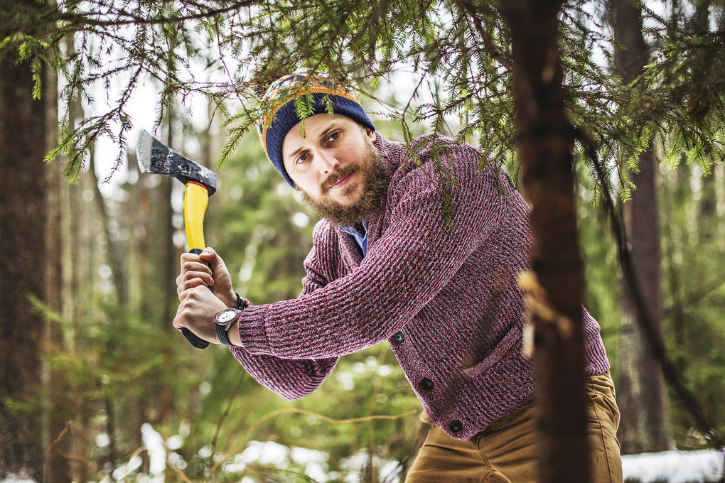 Für Waldläufer: Den Weihnachtsbaum selbst schlagen. Foto: YuryKo – stock.adobe.com