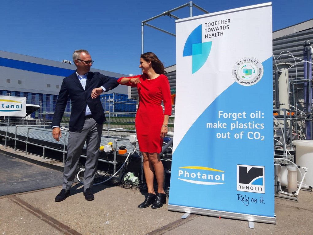 Veronique de Bruijn, Photanol, und Thomas Sampers, Renolit